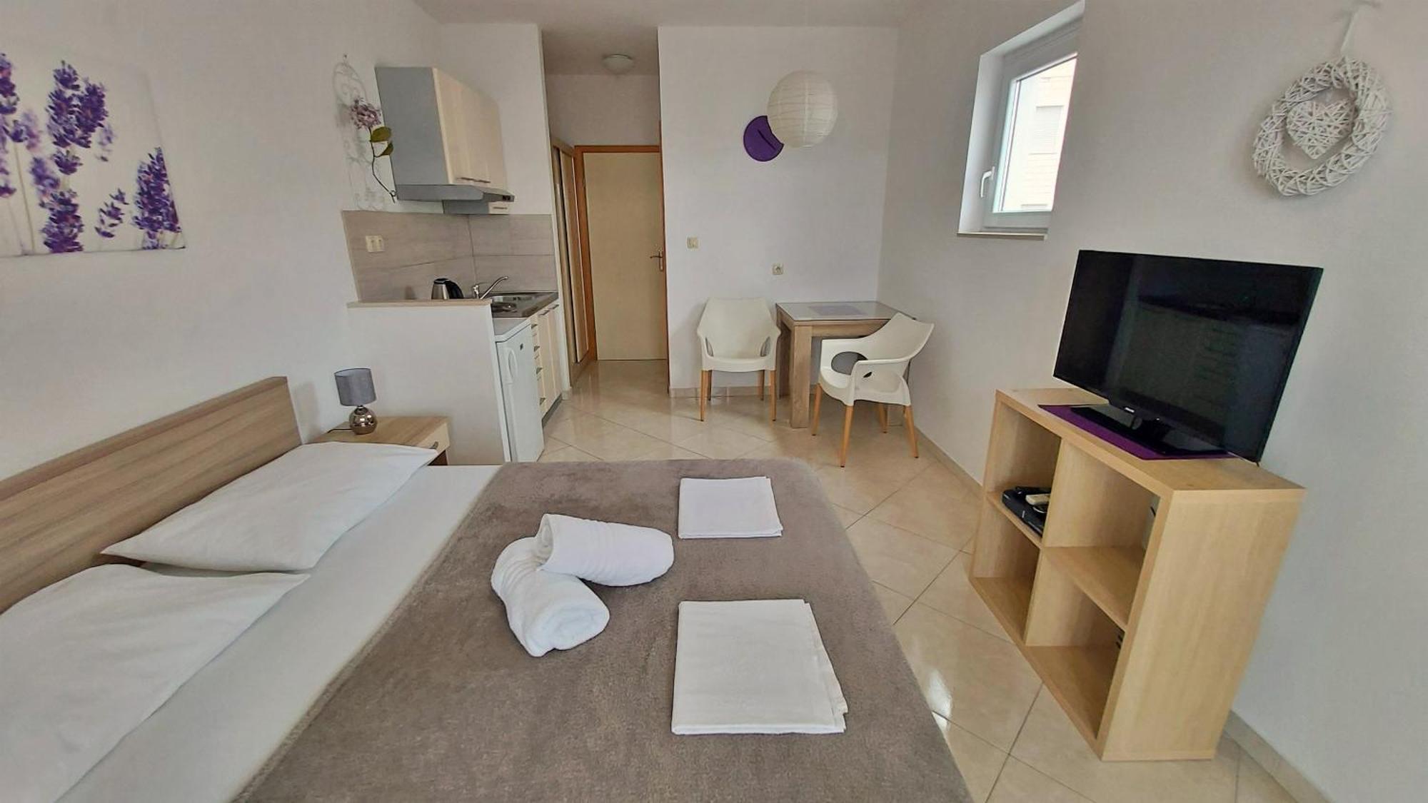 Apartments Nemira Omiš Quarto foto