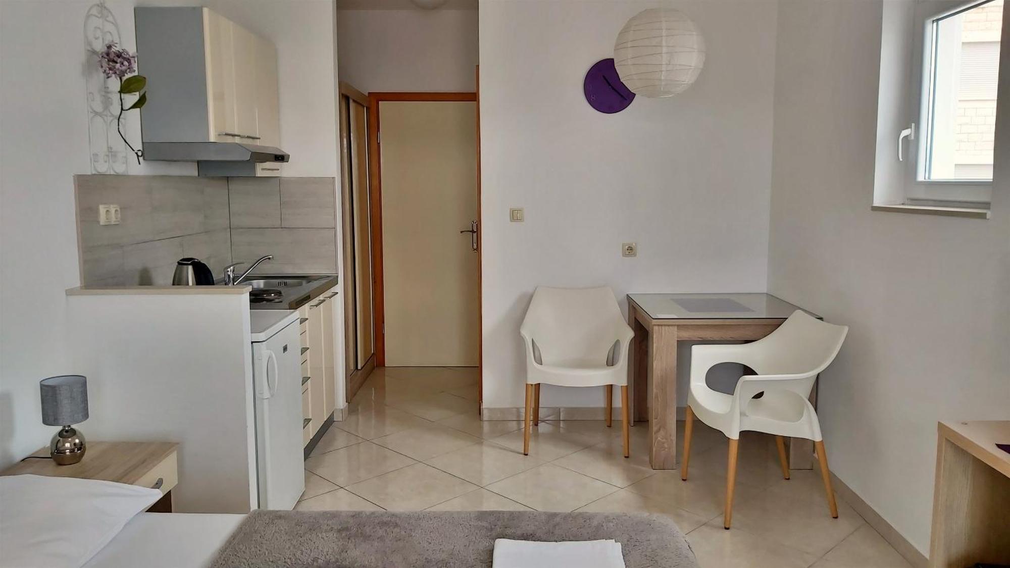 Apartments Nemira Omiš Quarto foto