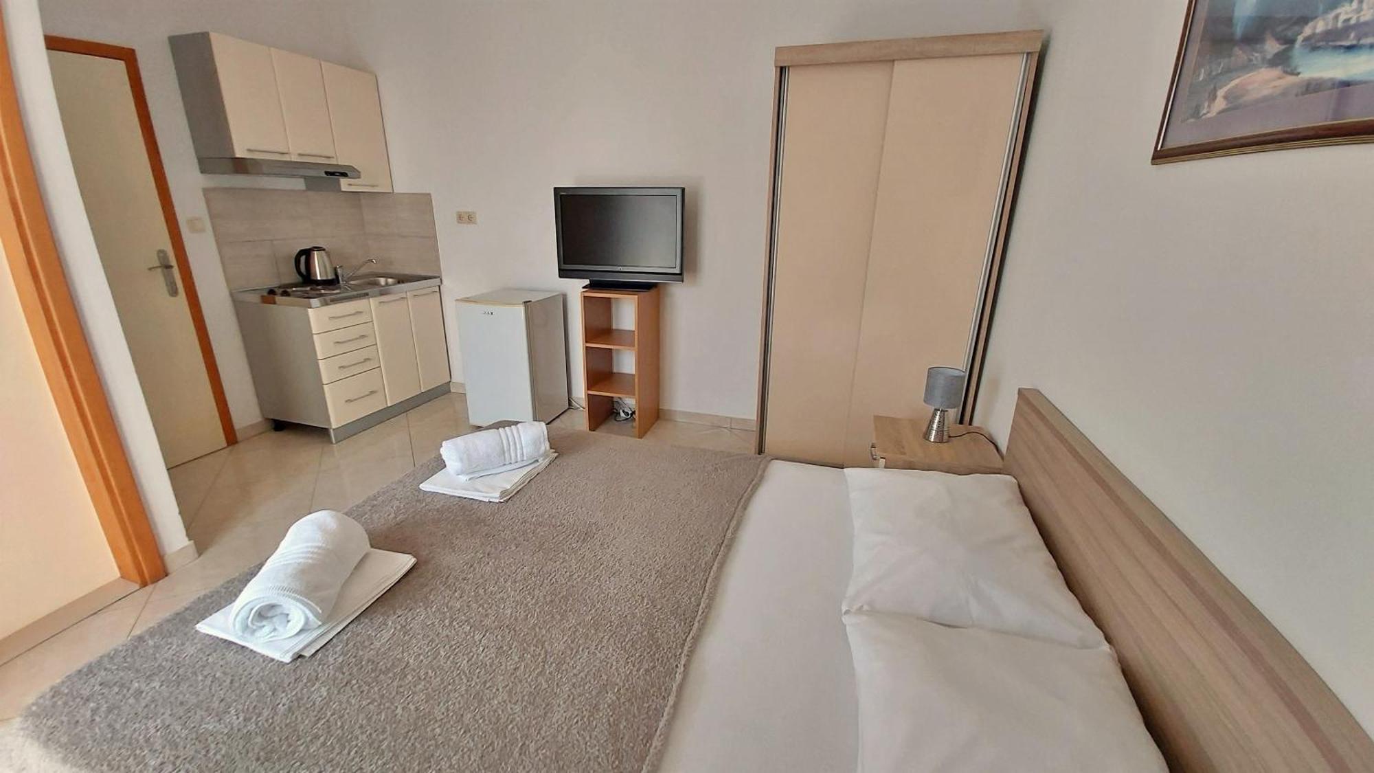 Apartments Nemira Omiš Quarto foto
